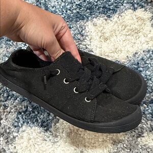 Jellypop Women's Black Flats